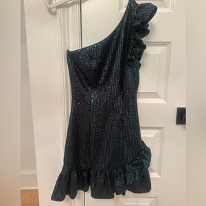 DO+BE Elegant Black and Green Sequin Dress